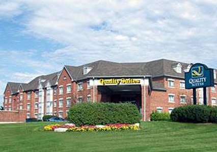 Pet Friendly Quality Suites in Whitby, Ontario