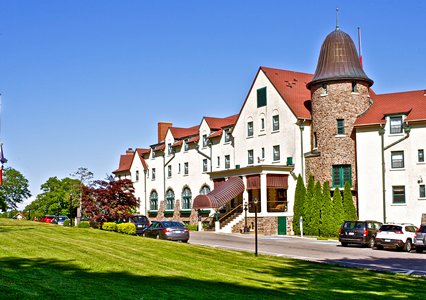Pet Friendly Digby Pines Golf Resort & Spa, an Ascend Hotel Collection in Digby, Nova Scotia