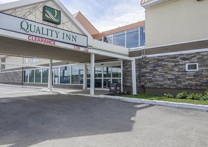 Pet Friendly Quality Inn in Whitecourt, Alberta