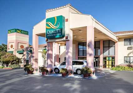 Pet Friendly Quality Inn & Suites in Walnut, California
