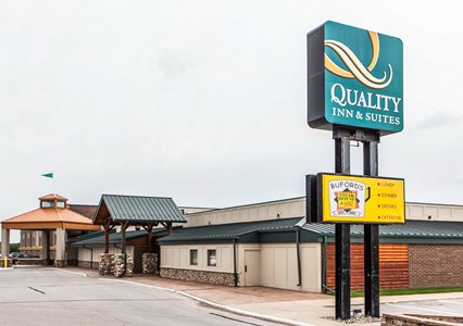 Pet Friendly Quality Inn & Suites Starlite Village Conference Center in Ames, Iowa