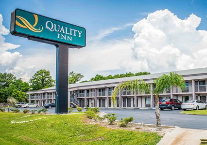 Pet Friendly Quality Inn & Conference Center in Panama City, Florida