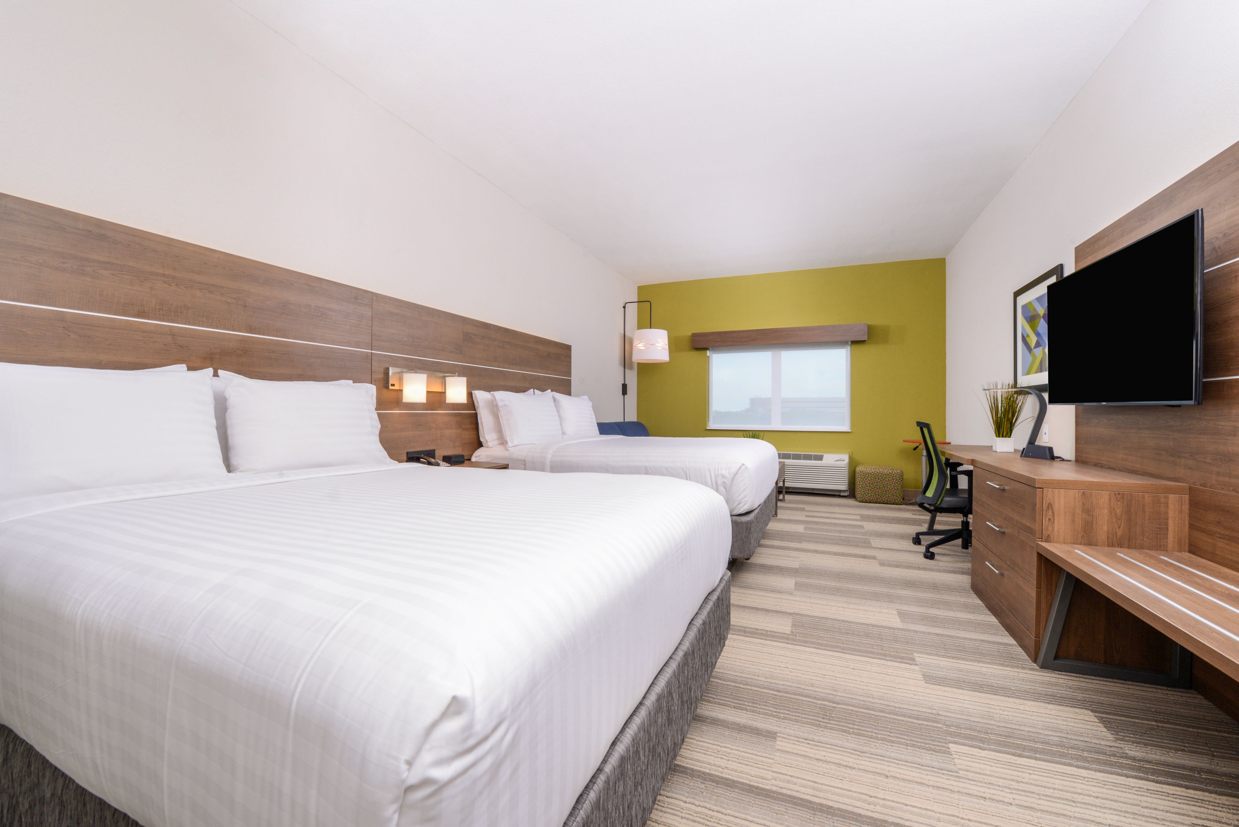 Pet Friendly Holiday Inn Express & Suites Alachua - Gainesville Area in Alachua, Florida