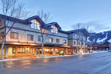Pet Friendly Homewood Suites By Hilton in Jackson, Wyoming