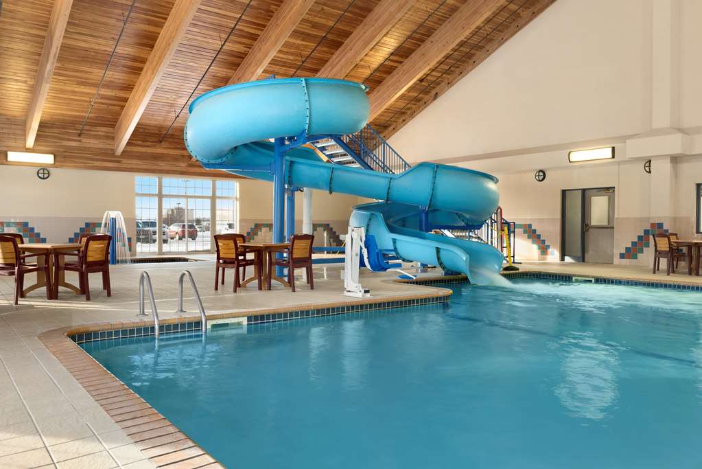 Pet Friendly Country Inn & Suites By Radisson, Duluth North, MN in Duluth, Minnesota