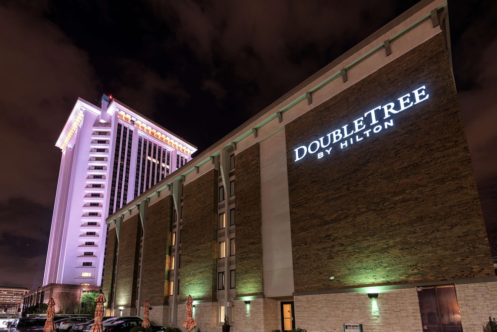 Pet Friendly Doubletree by Hilton Hotel Montgomery Downtown in Montgomery, Alabama