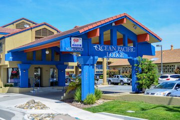 Pet Friendly Ocean Pacific Lodge in Santa Cruz, California