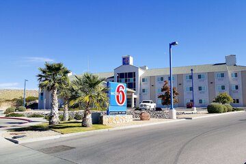 Pet Friendly Motel 6 Las Cruces - Telshor in Las Cruces, New Mexico
