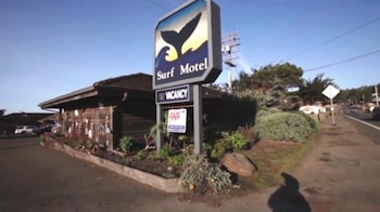 Pet Friendly Surf Inn in Gualala, California