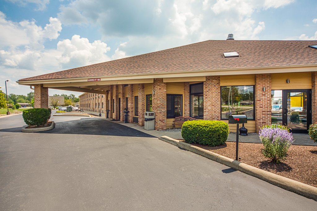 Pet Friendly Quality Inn in Decatur, Indiana