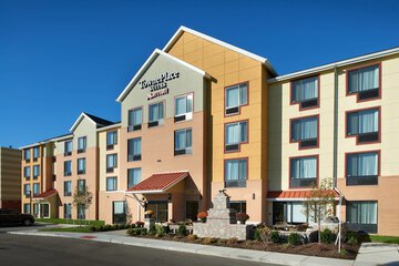 Pet Friendly Towneplace Suites By Marriott Detroit Troy in Troy, Michigan