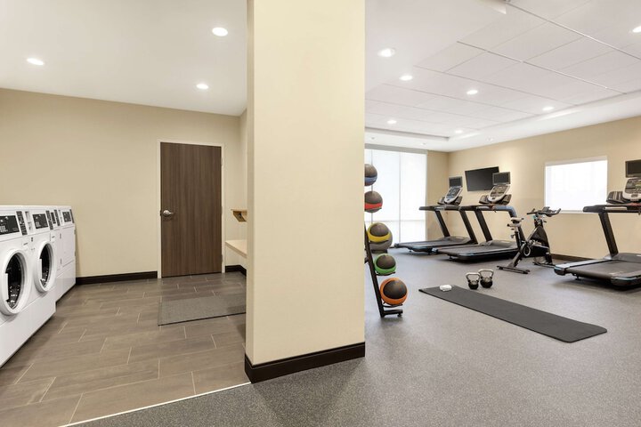 Pet Friendly Home2 Suites by Hilton New Brunswick NJ in New Brunswick, New Jersey
