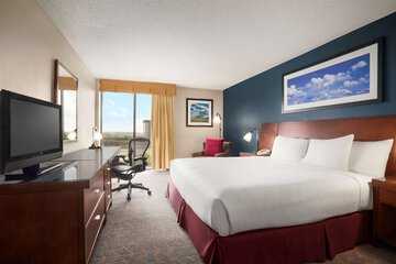 Pet Friendly DoubleTree by Hilton Dallas DFW Airport North in Irving, Texas