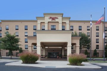 Pet Friendly Hampton Inn Knoxville West at Cedar Bluff in Knoxville, Tennessee