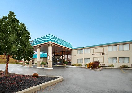 Pet Friendly Motel 6 Rochester, NY - Airport in Rochester, New York