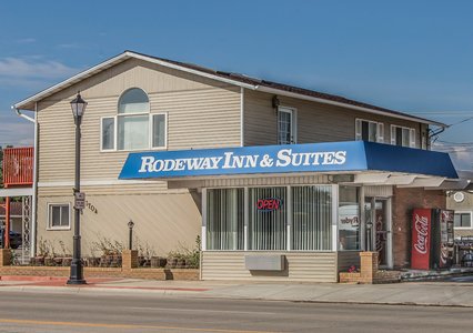 Pet Friendly Rodeway Inn & Suites in Sheridan, Wyoming