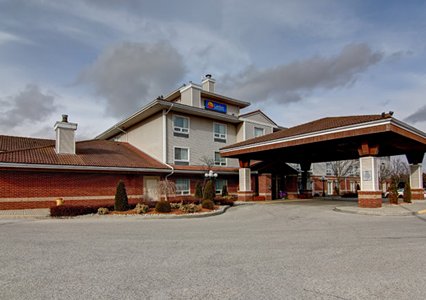 Pet Friendly Comfort Inn & Suites in Ingersoll, Ontario