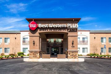 Pet Friendly Best Western Plus Twin View Inn & Suites in Redding, California