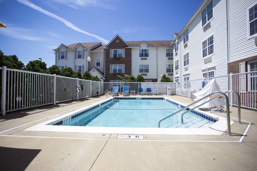 Pet Friendly Towneplace Suites By Marriott Cleveland Streetsboro in Streetsboro, Ohio