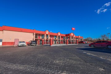 Pet Friendly Oyo Hotel Brownsville Tn I 40 in Brownsville, Tennessee