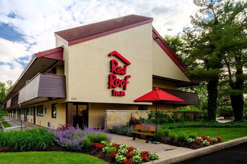 Pet Friendly Red Roof Inn Parsippany in Parsippany, New Jersey