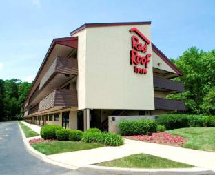 Pet Friendly Red Roof Inn Albany Airport  in Albany, New York