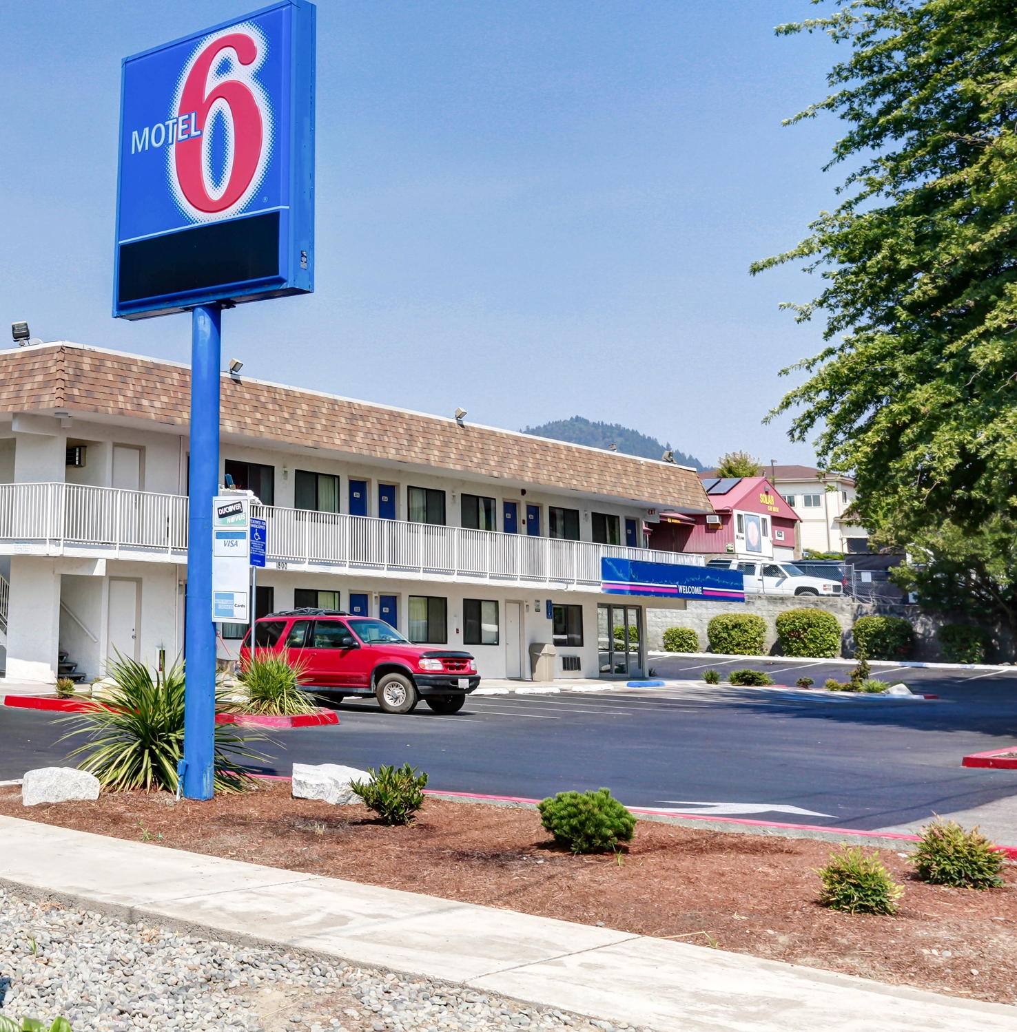 Pet Friendly Motel 6 Grants Pass in Grants Pass, Oregon
