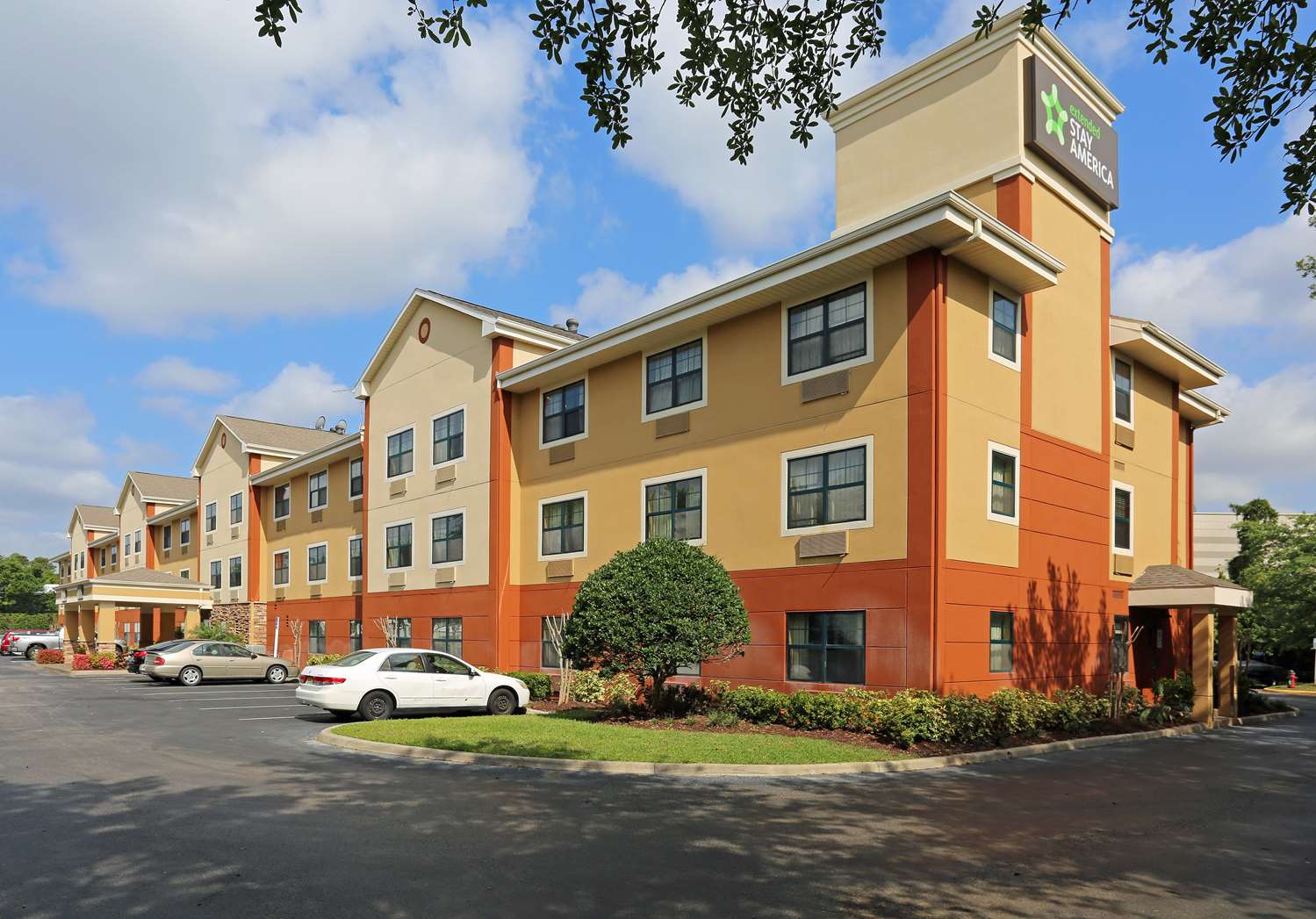 Pet Friendly Extended Stay America - Orlando - Convention Ctr - 6451 Westwood in Orlando, Florida