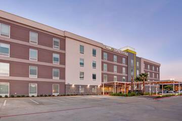 Pet Friendly Home2 Suites by Hilton Baytown in Baytown, Texas
