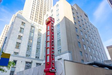 Pet Friendly Drury Plaza Hotel Pittsburgh Downtown in Pittsburgh, Pennsylvania