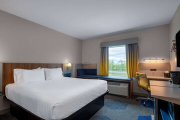 Pet Friendly Microtel Inn & Suites by Wyndham Winchester in Winchester, Virginia