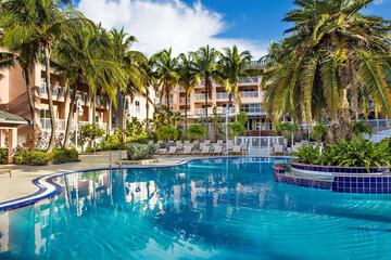 Pet Friendly DoubleTree Resort by Hilton Grand Key Key West in Key West, Florida