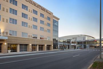 Pet Friendly DoubleTree by Hilton Evansville in Evansville, Indiana