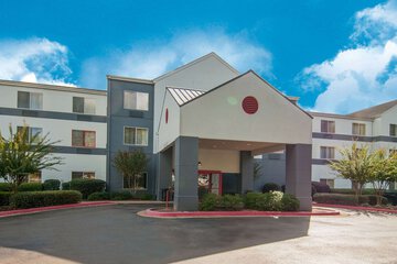 Pet Friendly Quality Inn & Suites in Jackson, Mississippi