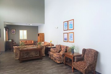 Pet Friendly Quality Inn & Suites in Pinedale, Wyoming