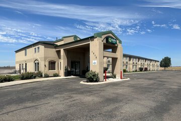 Pet Friendly Quality Inn & Suites in Meridian, Idaho