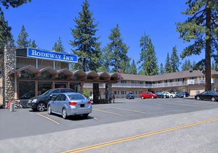 Pet Friendly Hotels in South Lake Tahoe, California accepting Dogs and Cats