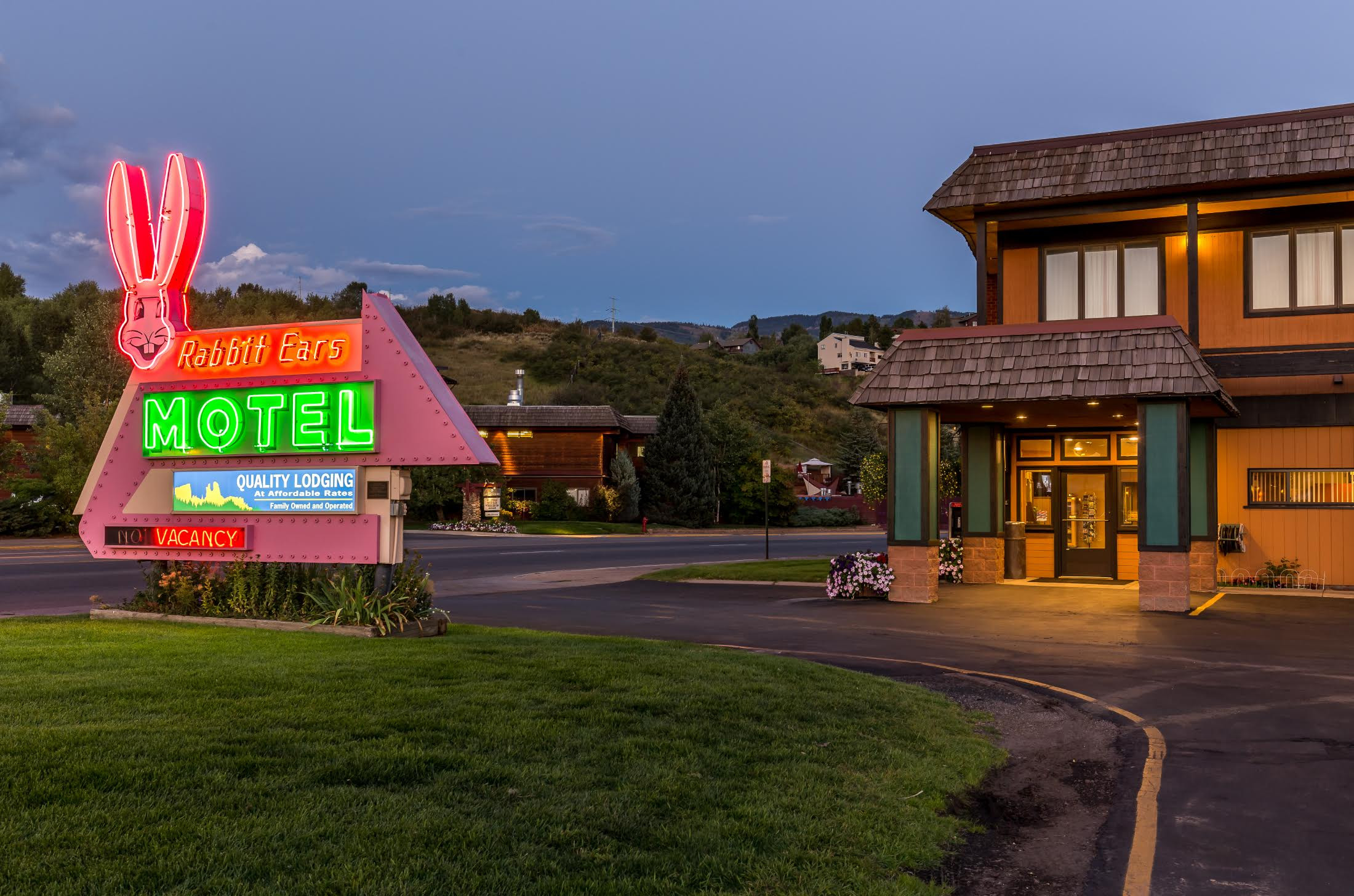 Pet Friendly Hotels In Steamboat Springs Colorado Accepting Dogs